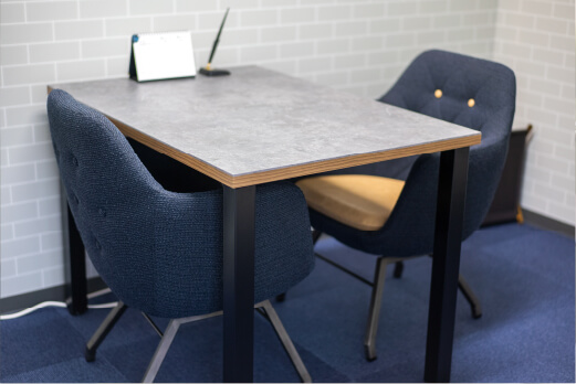 コーチング英会話「トライズ」新宿南口センターカウンセリングスペース